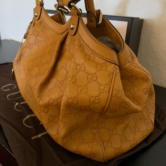 Authentic Gucci Handbag - Picture 3 of 8